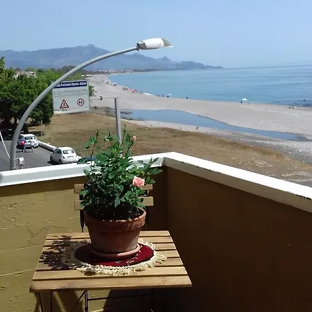 아파트 Acqua Di Mare
